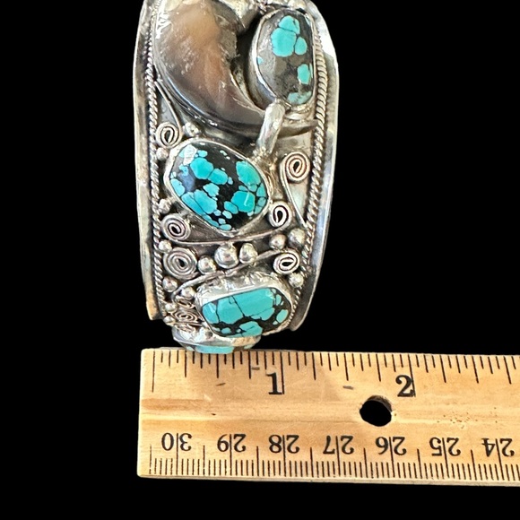Native American Solid Sterling Bear Claw & Godber Turquoise Cuff -Signed - Picture 10 of 14